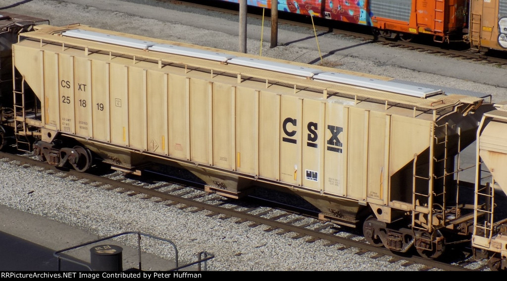 CSXT 251819